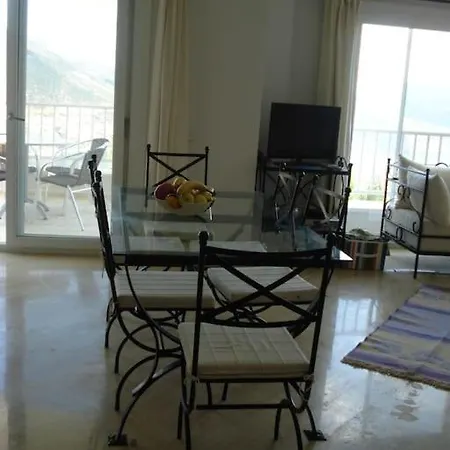 아파트 Apartvilla With An Amazing View Of The Sea